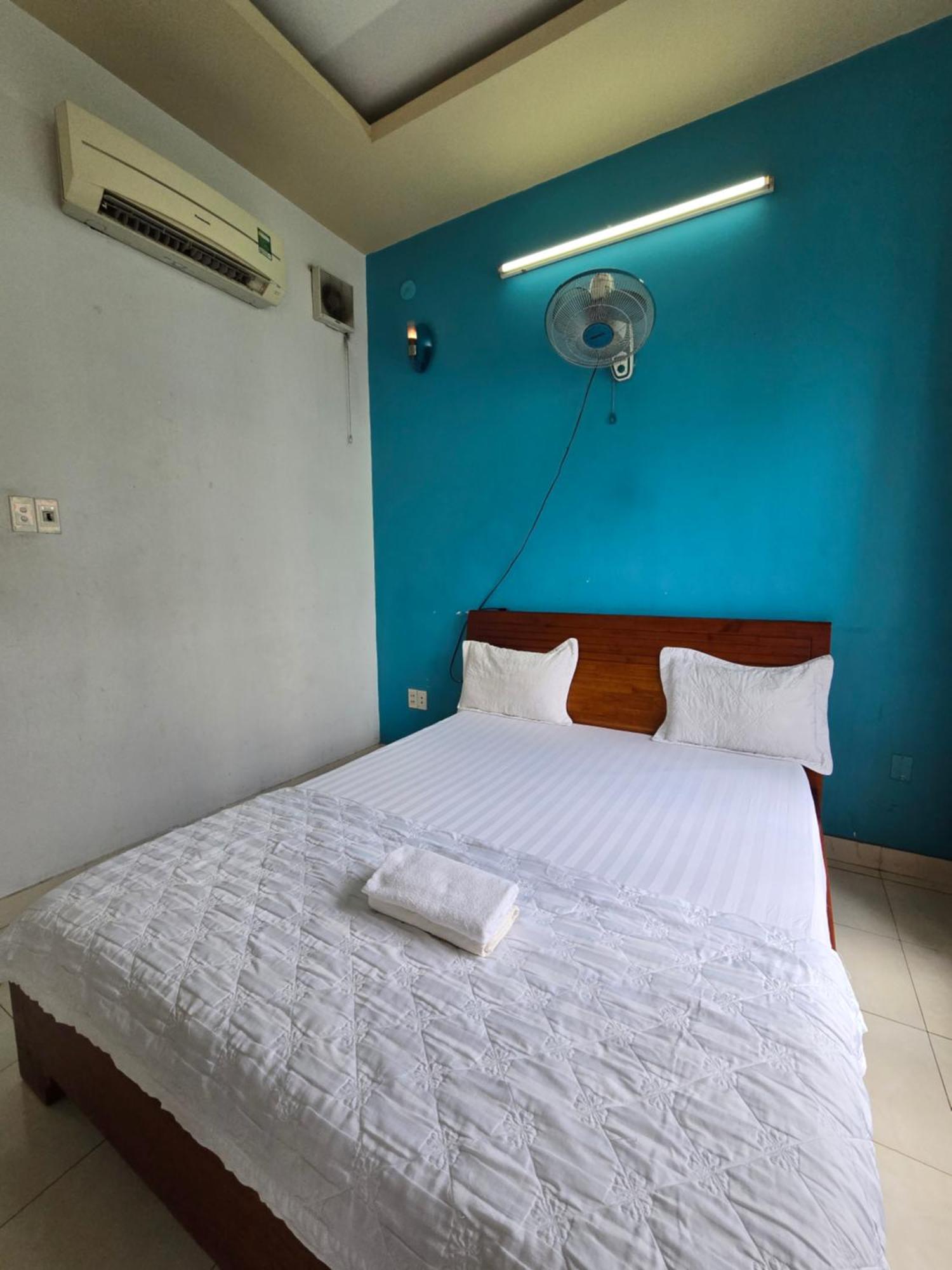 Motel Ha Long Long Binh Екстериор снимка